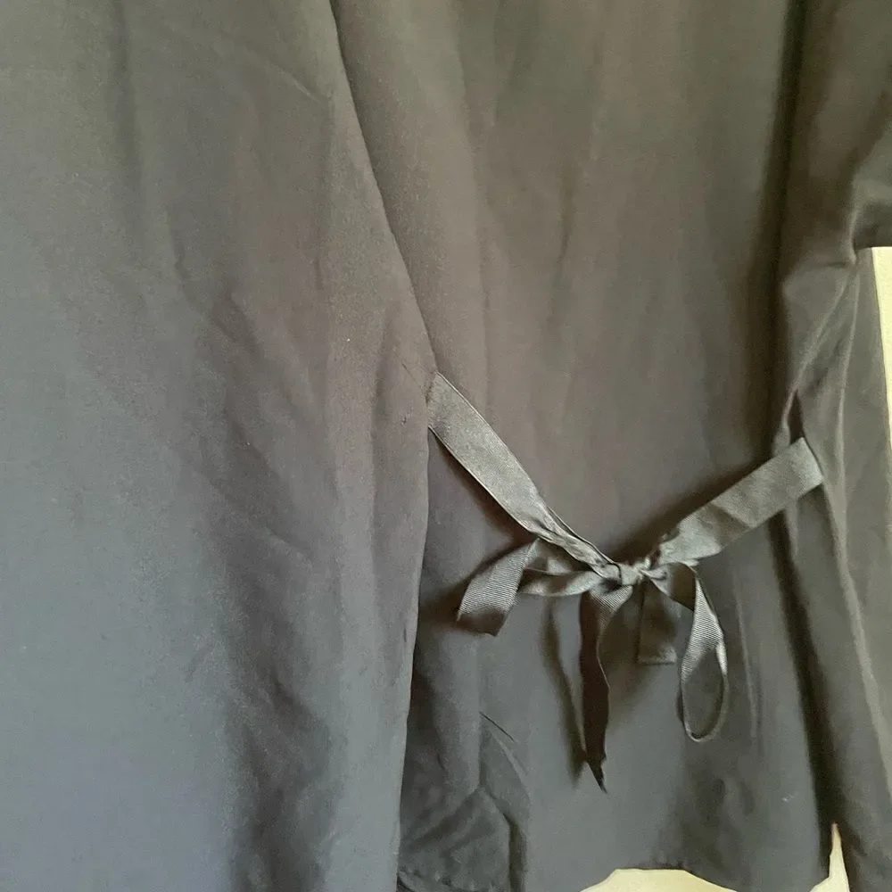 Lane Bryant black blouse with tie front sz 22/24‎